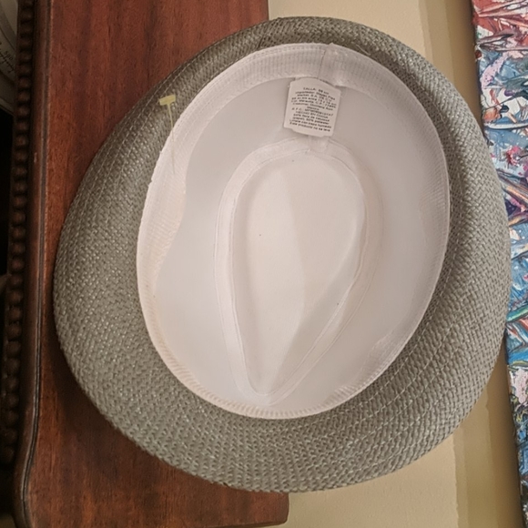 Man's hat - Picture 3 of 5